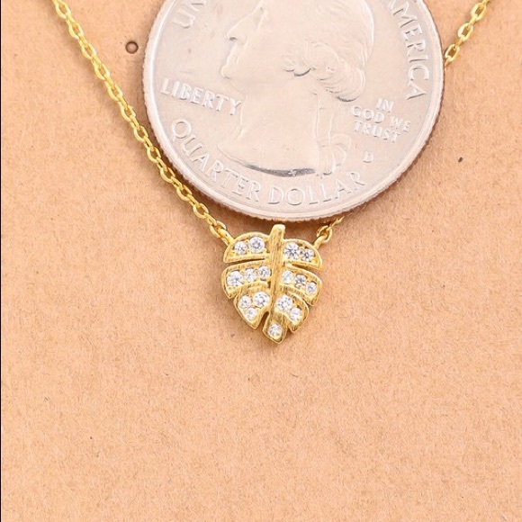 LAST ONE! Mini Leaf Necklace - Picture 2 of 3